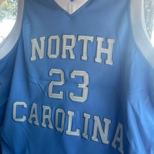 - North Carolina Basket Ball Jersey “23” new